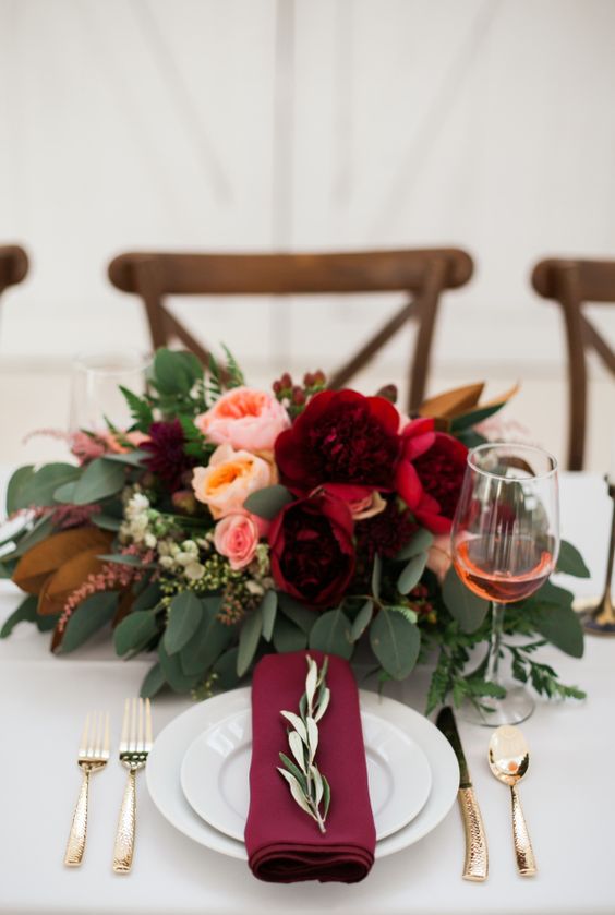 20 charming ideas for a burgundy/blush wedding